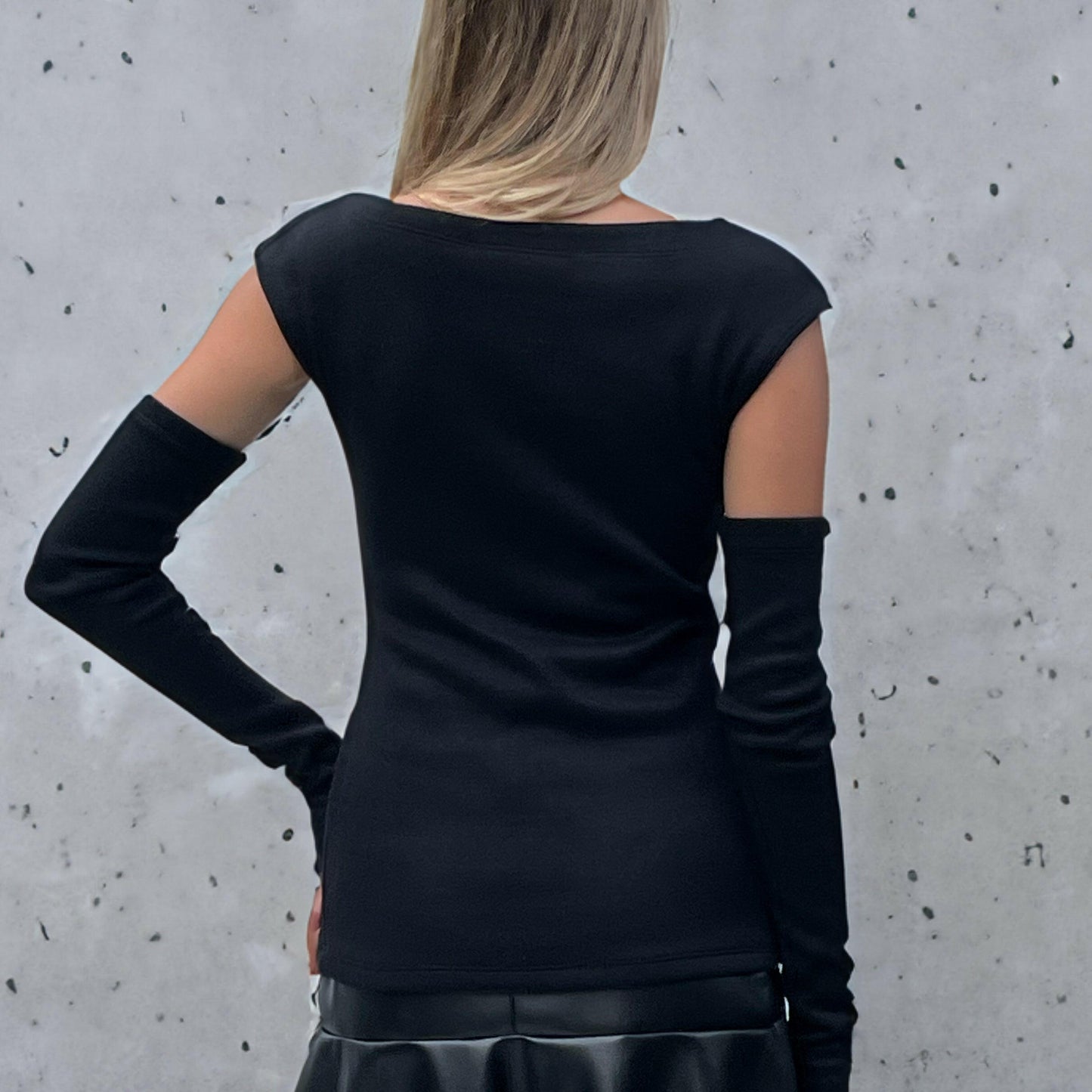 Maglia Scollo V Borchie N.