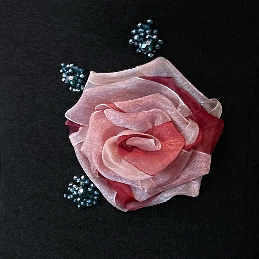 Top Ricamo Roses.